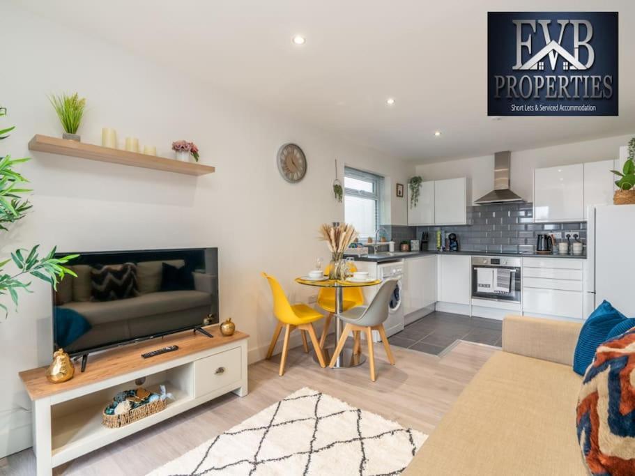 Charming Cosy Getaway Ideal For Leisure & Business Southampton Exterior foto